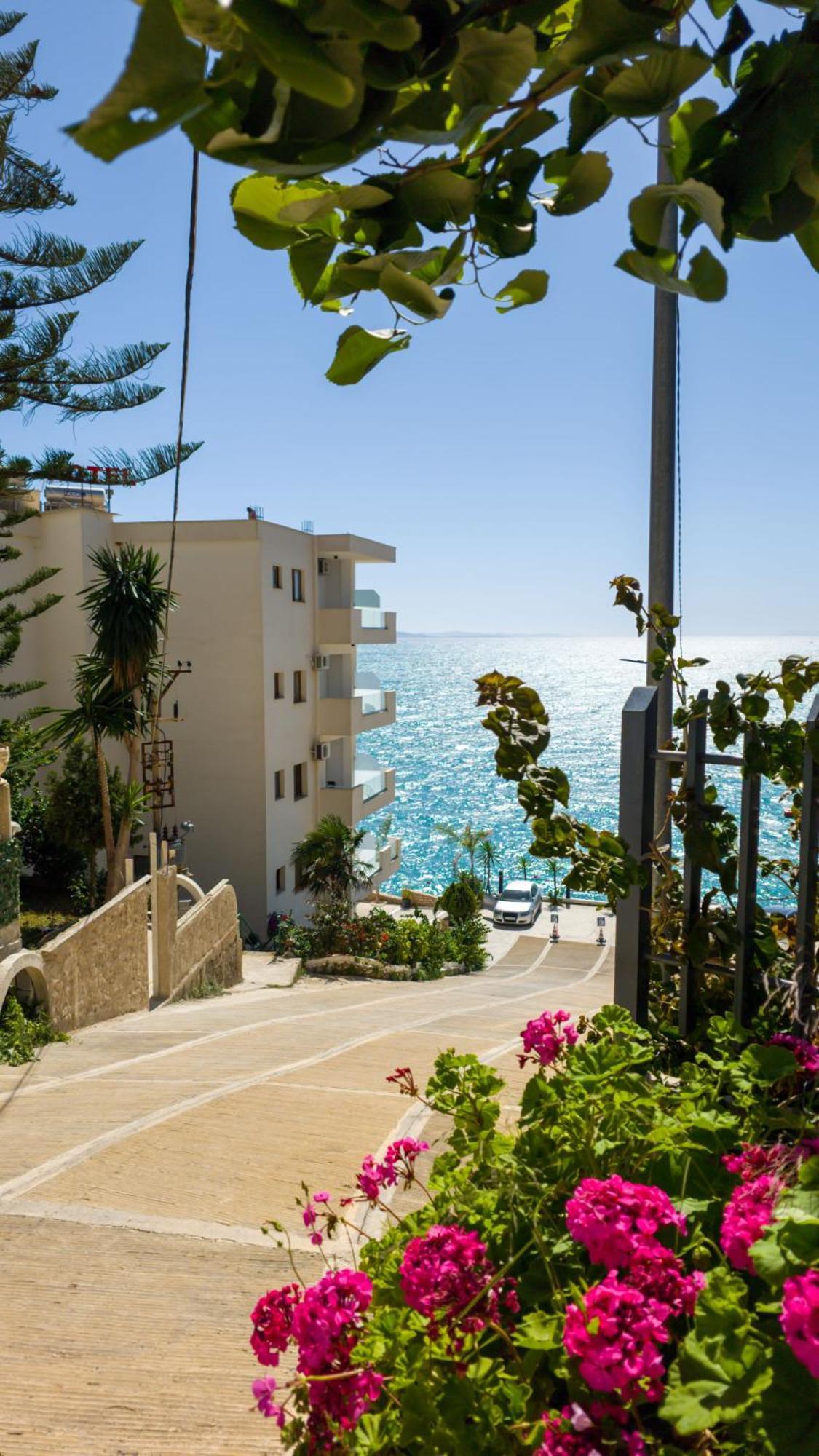 Blue Bay Hotel 4*